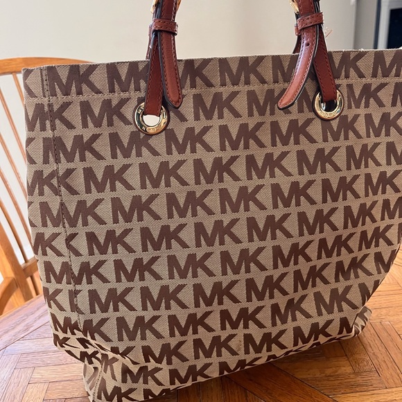 Michael Kors 'Jet Set' Mk Signature Jacquard N/S Tote, Beige/Camel - Picture 2 of 7